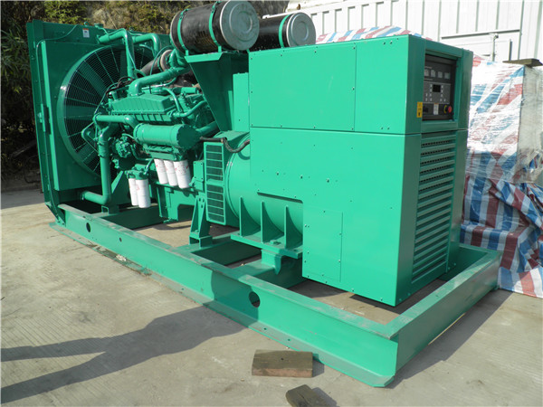 华龙出租发电机 发电机组厂家：柴油发电机组的控制屏的作用是什么？