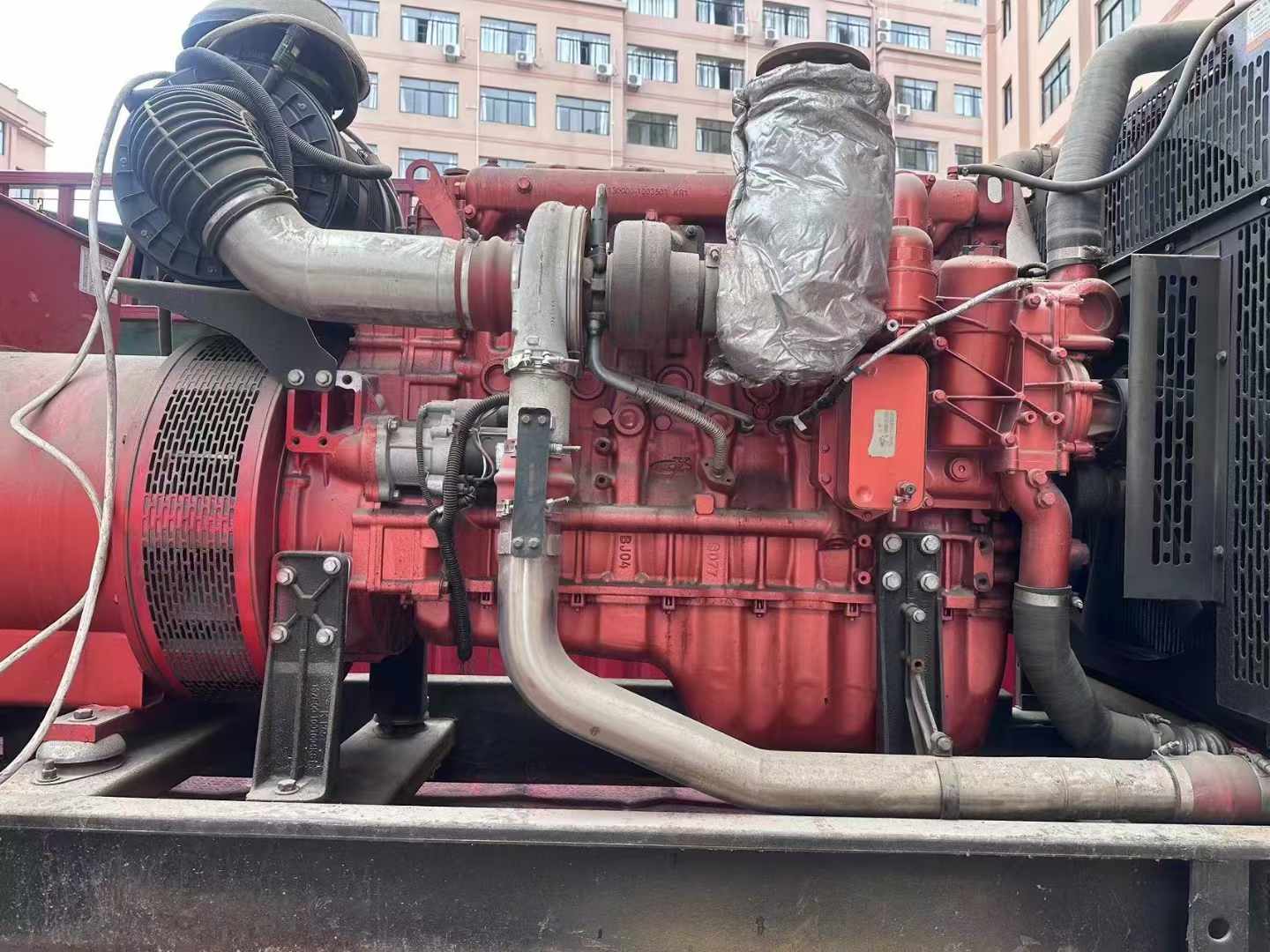 华龙如何选择适合 600kW 柴油发电机组的过载保护器？