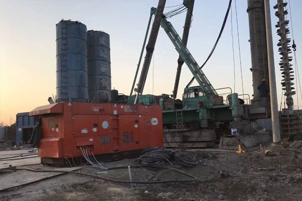 华龙如何检查发电机组燃油系统的密封性？